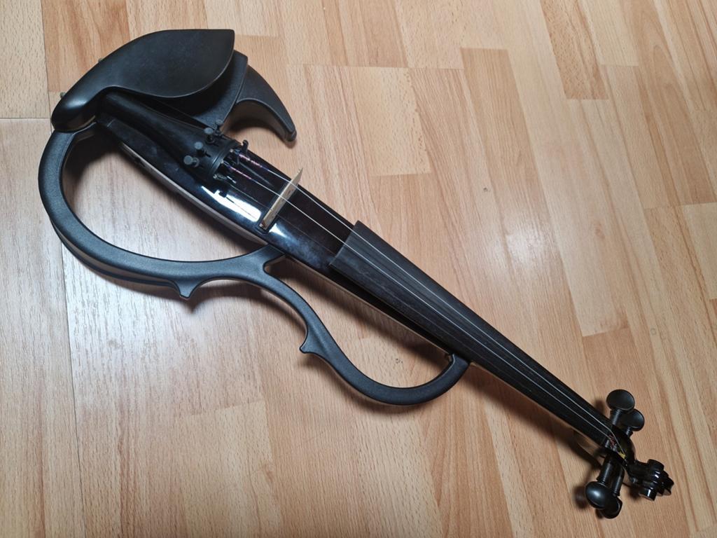 Yamaha Silent Violin SV-200 4/4 Elektrische Viool (Japan), Muziek en Instrumenten, Ophalen, Gebruikt, 4/4-viool, Viool