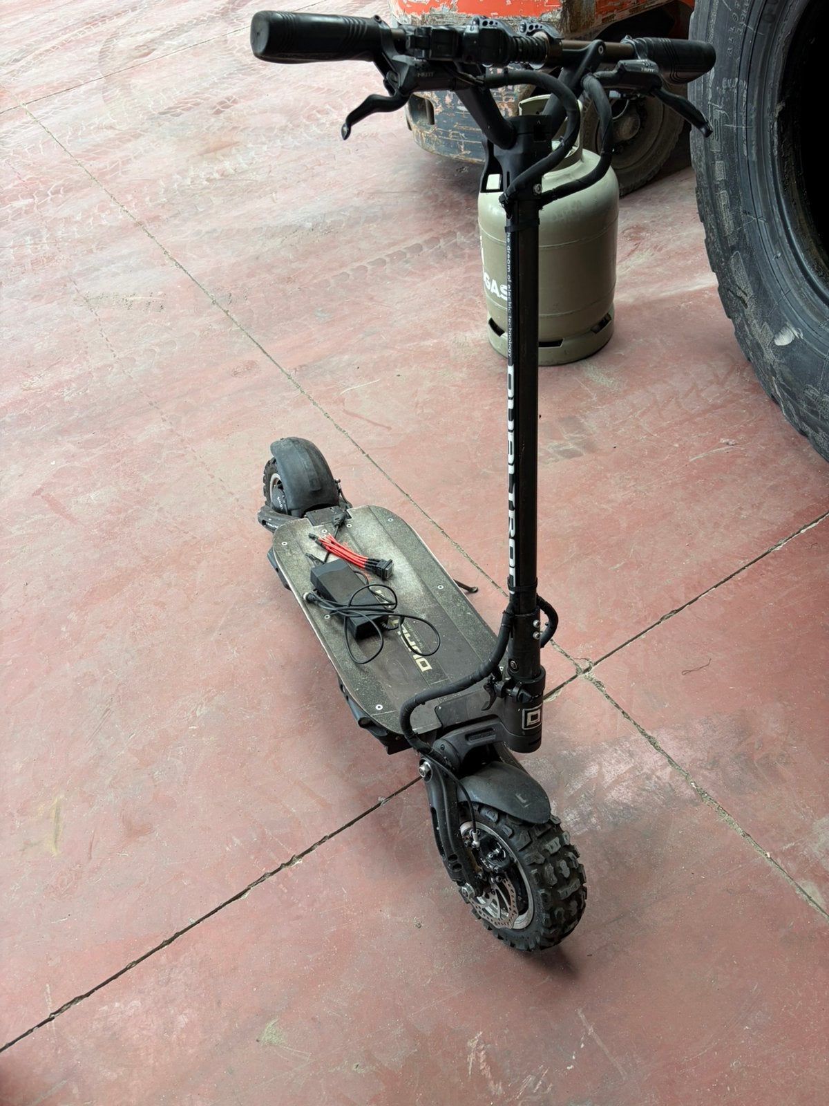 Dualtron thunder defect, Enlèvement, Utilisé