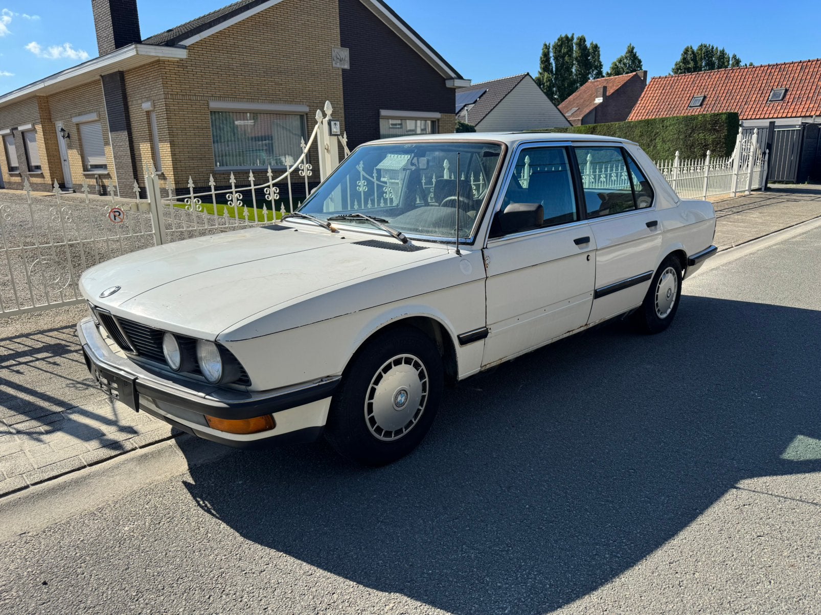 Bmw 518i 1986 0487534009, Boîte manuelle, 5 portes, Particulier, Blanc