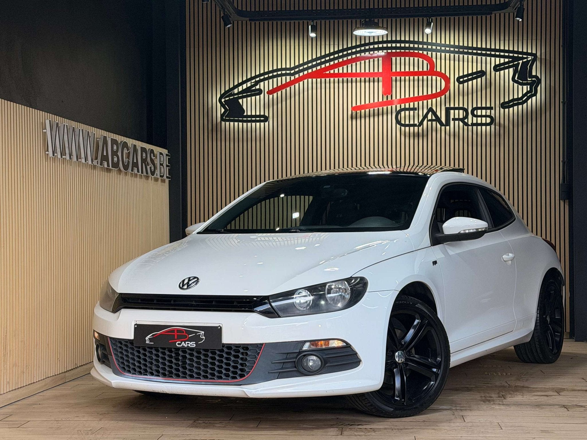 Volkswagen Scirocco 1.4 TSI * GARANTIE 12 MOIS * R LINE *, Autos, Volkswagen, Euro 5, Entreprise, 149 g/km, Boîte manuelle