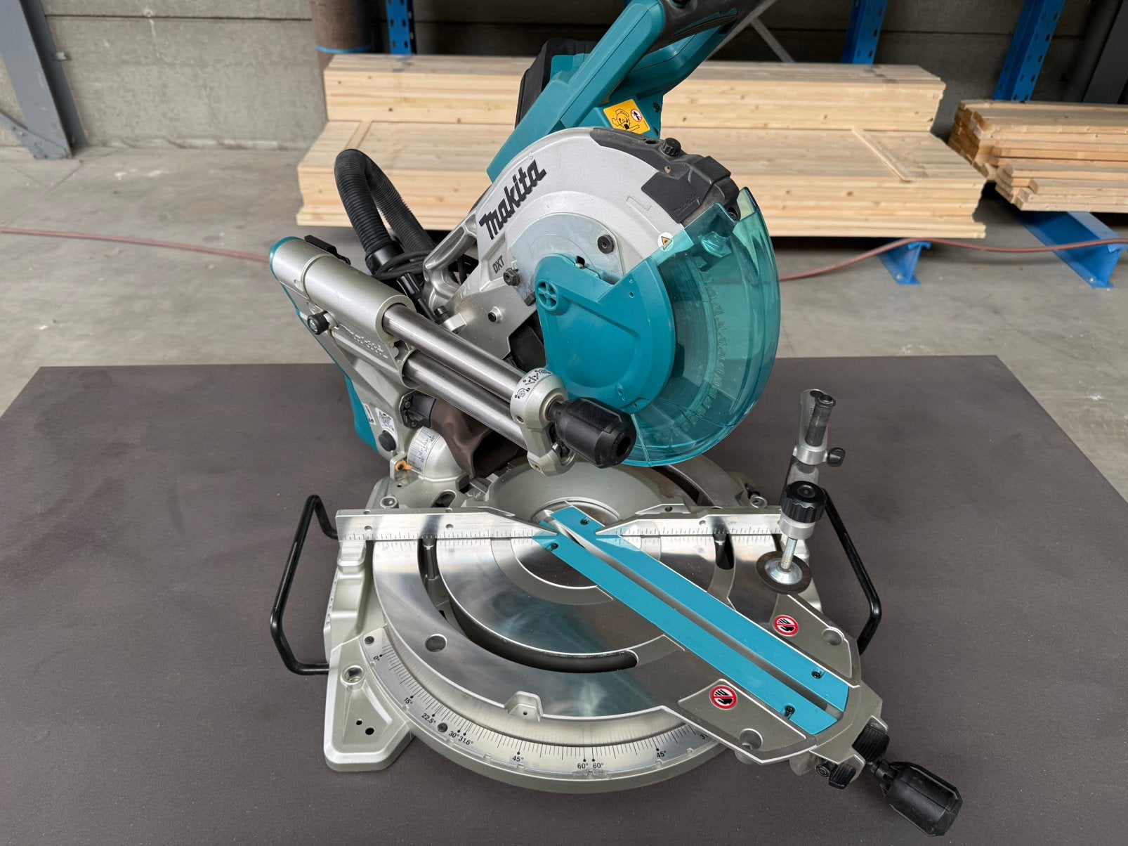 Makita zaagmachine te koop nieuwstaat, Doe-het-zelf en Bouw, Ophalen