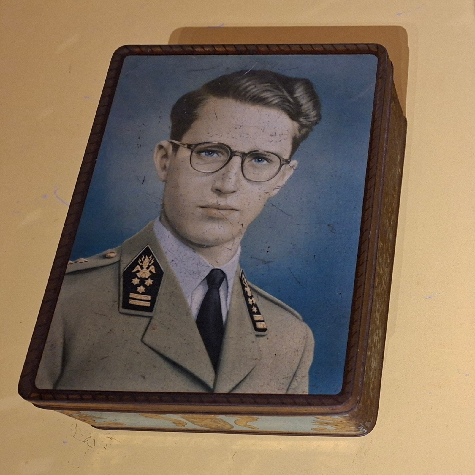 BLIKKEN DOOS KONING BOUDEWIJN, Verzamelen, Ophalen of Verzenden, Gebruikt, Koek(jes), Overige merken