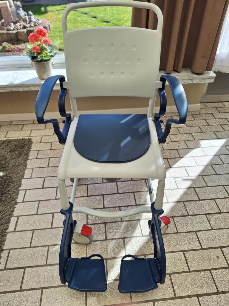 Toiletrolstoel, Diversen, Ophalen