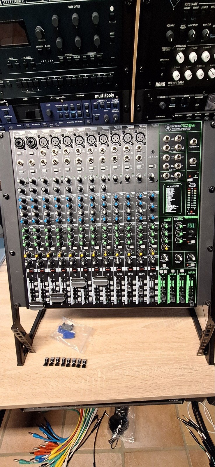 Mackie ProFX16V3 analoge mixer, Muziek en Instrumenten, Standaarden, Ophalen, Zo goed als nieuw, Gitaar