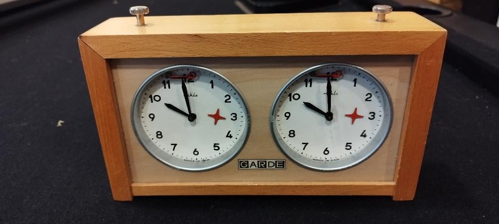 horloge d'échecs rétro horloge de compétition, 1 ou 2 joueurs, Enlèvement ou Envoi, Comme neuf