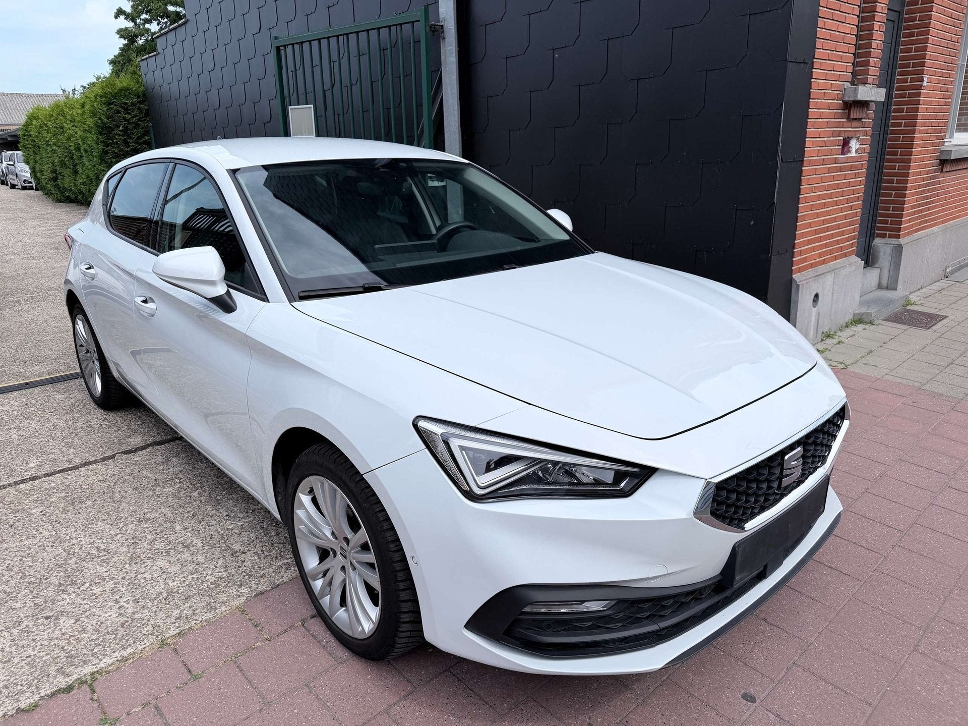 SEAT Leon 2.0 TDI AUTOMAAT | Apple CarPlay | Camera | Cruise, Achat, Entreprise, Entretenue par le concessionnaire, Noir