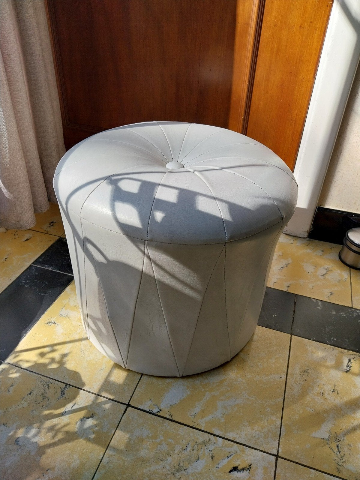 Vintage poef, Huis en Inrichting, Ophalen, Gebruikt, Rond, Minder dan 50 cm