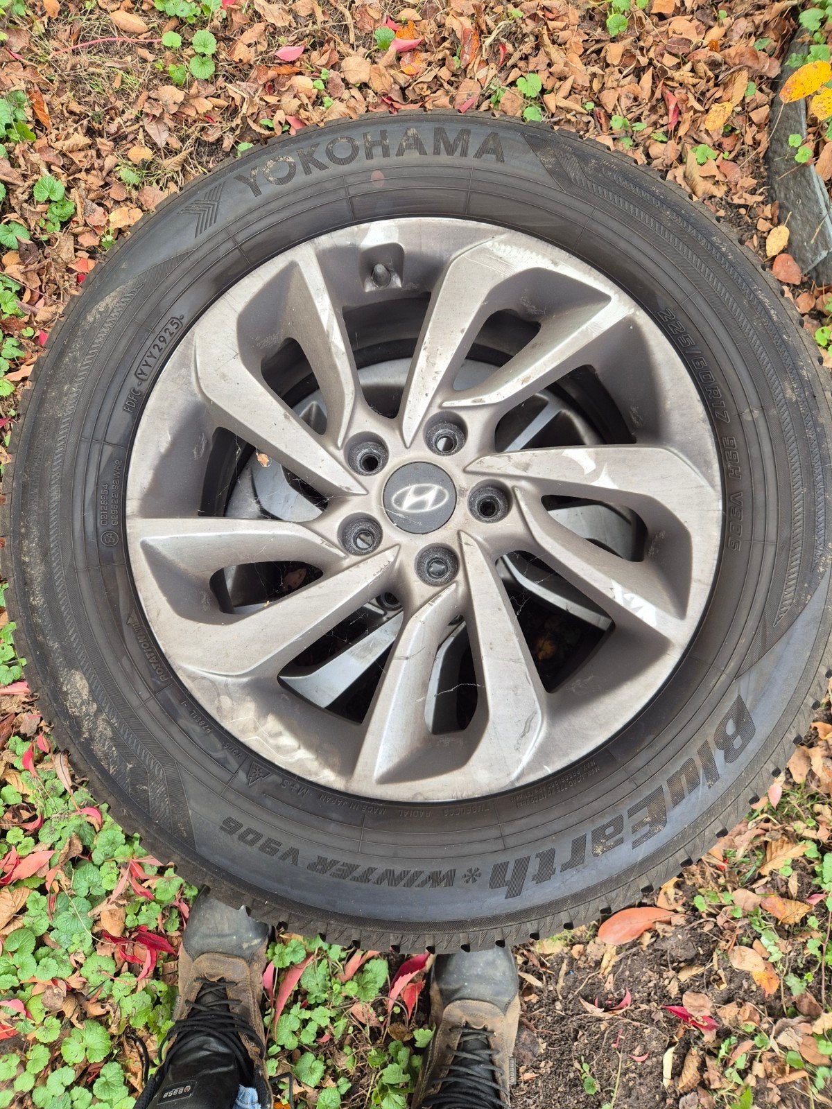 jantes et pneus d'hiver hyundai tucson 225/60r17, Autos : Pièces & Accessoires, Pneus hiver, Véhicule de tourisme, 17 pouces, Enlèvement