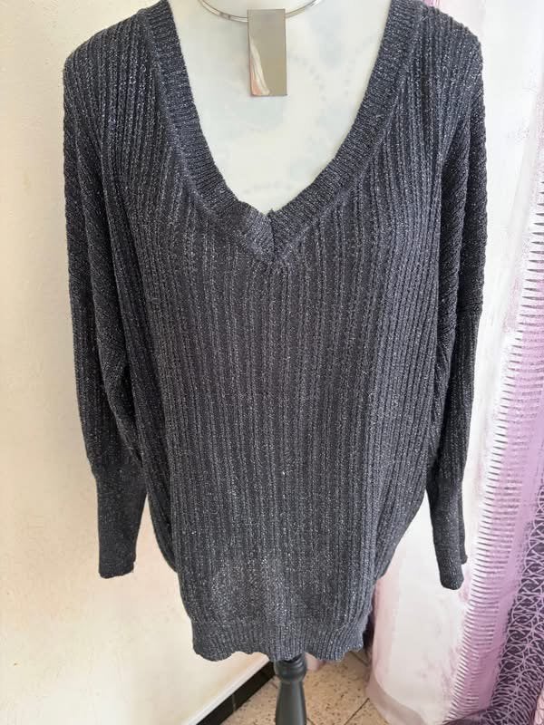 Pull Mango col V taille M coupe large, Enlèvement ou Envoi, Comme neuf
