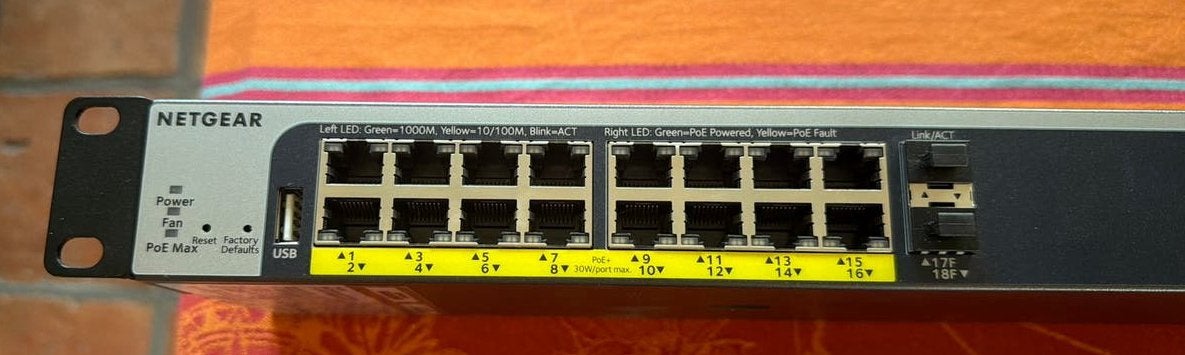 Netgear  ProSafe GS418TPP 16 porten POE SPF, Ophalen of Verzenden, Zo goed als nieuw