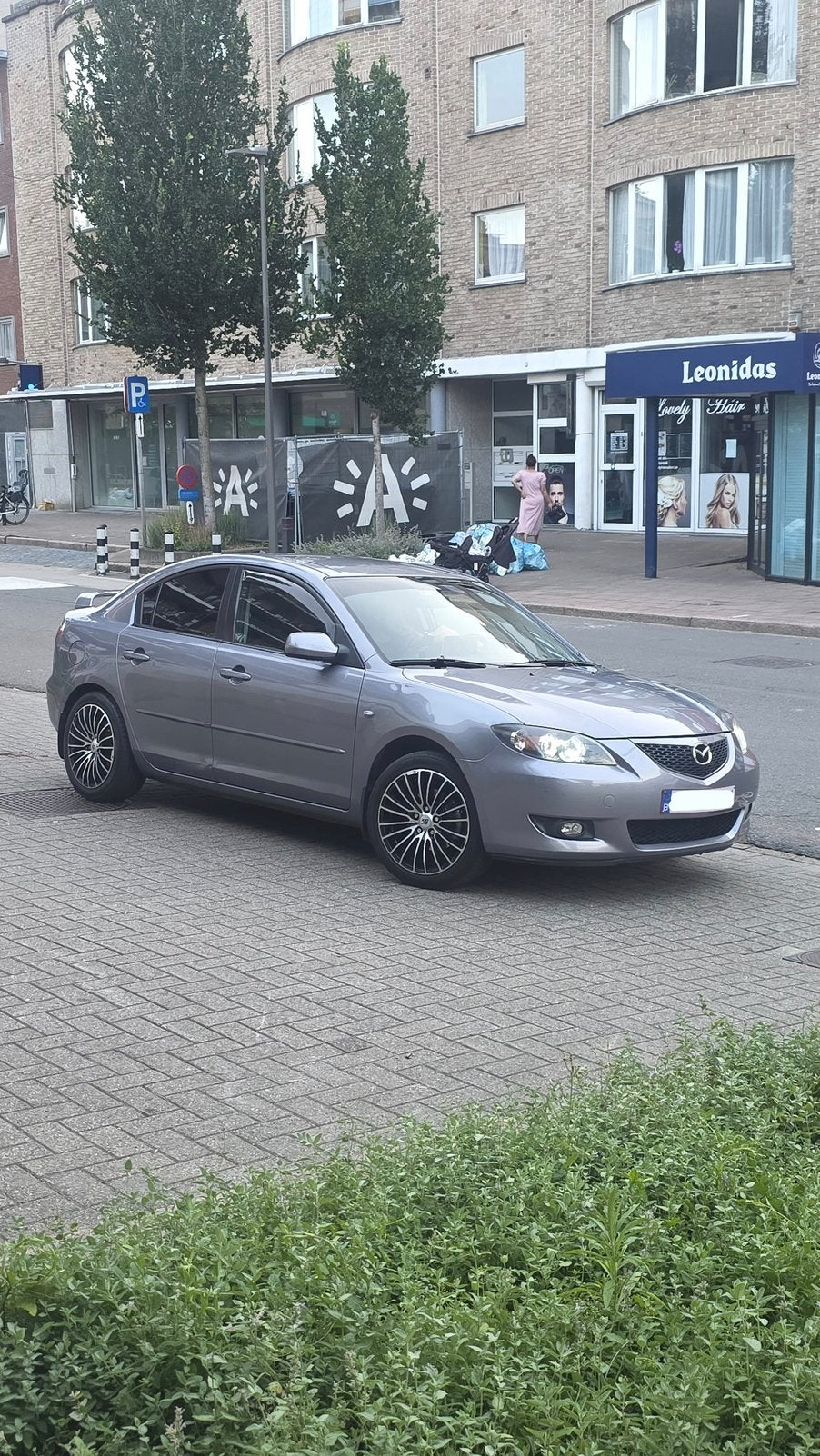 Mazda 3 1.6i 125dkm 2004, Autos, Mazda, Argent ou Gris, Boîte manuelle, Éclairage LED, Noir