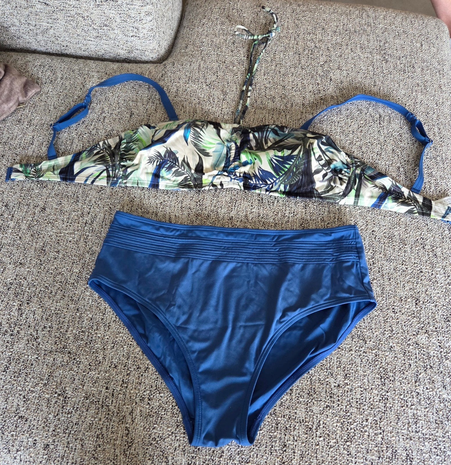 2 bikini's speciaal voor borstprothese, Ophalen, Bikini