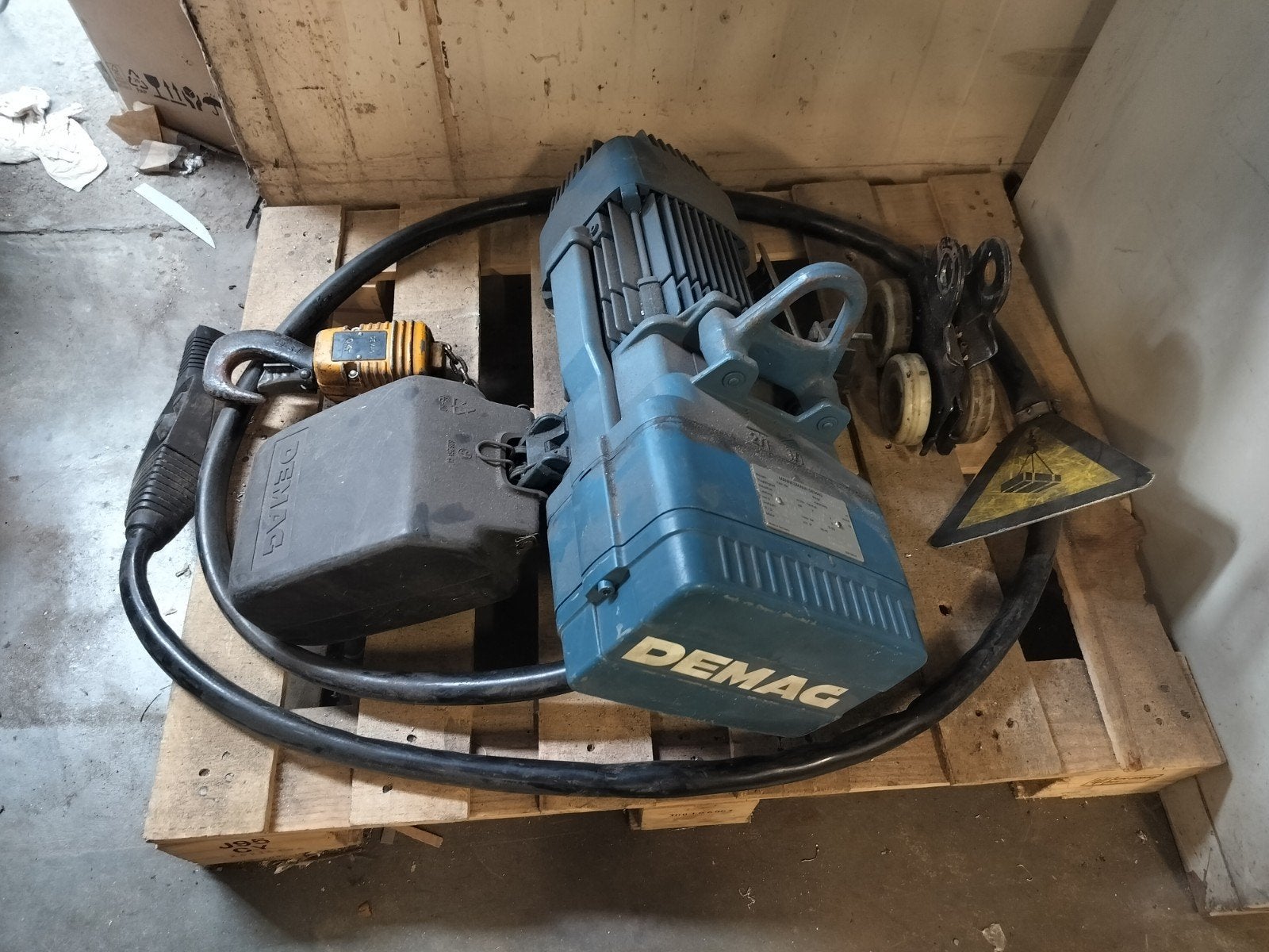 Demag Takel 400kg, Doe-het-zelf en Bouw, Ophalen