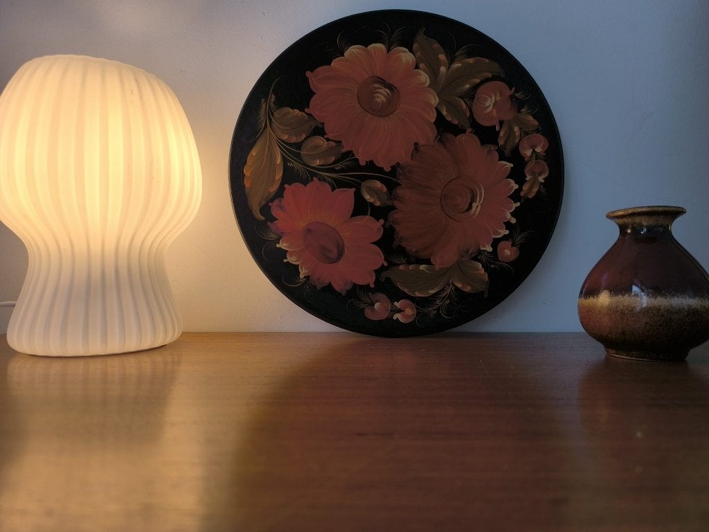 Assiette décorative vintage en bois laqué – Signée main, Antiquités & Art, Enlèvement ou Envoi