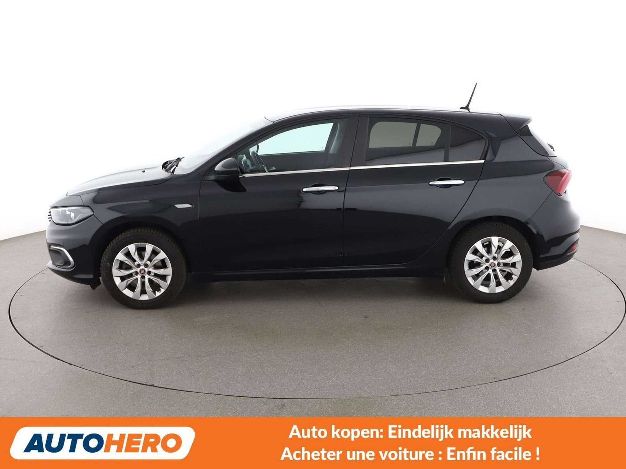 Fiat Tipo 1.6 JTDM Lounge (bj 2020, automaat), Auto's, Fiat, Stof, Tipo, 1598 cc, 1395 kg