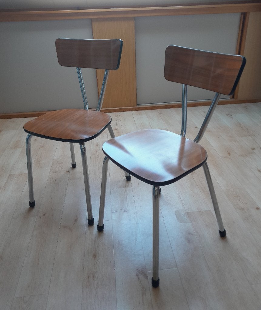2 formica keukenstoelen, Huis en Inrichting, Ophalen, Gebruikt, Bruin