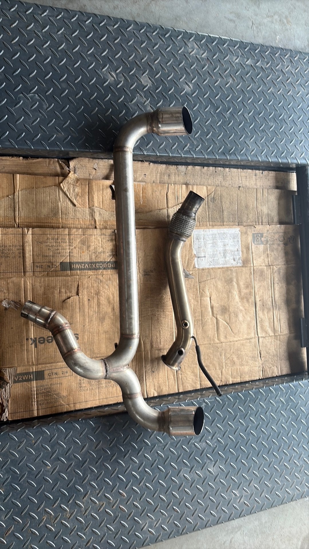 Uitlaat bmw f20 te koop en downpipe, Ophalen of Verzenden, BMW