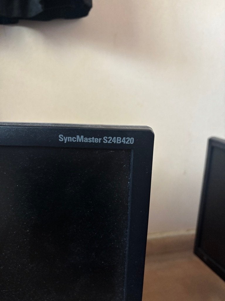 Samsung SyncMaster S24B420BW computermonitor 24 inch, Computers en Software, Ophalen, In hoogte verstelbaar, Zo goed als nieuw