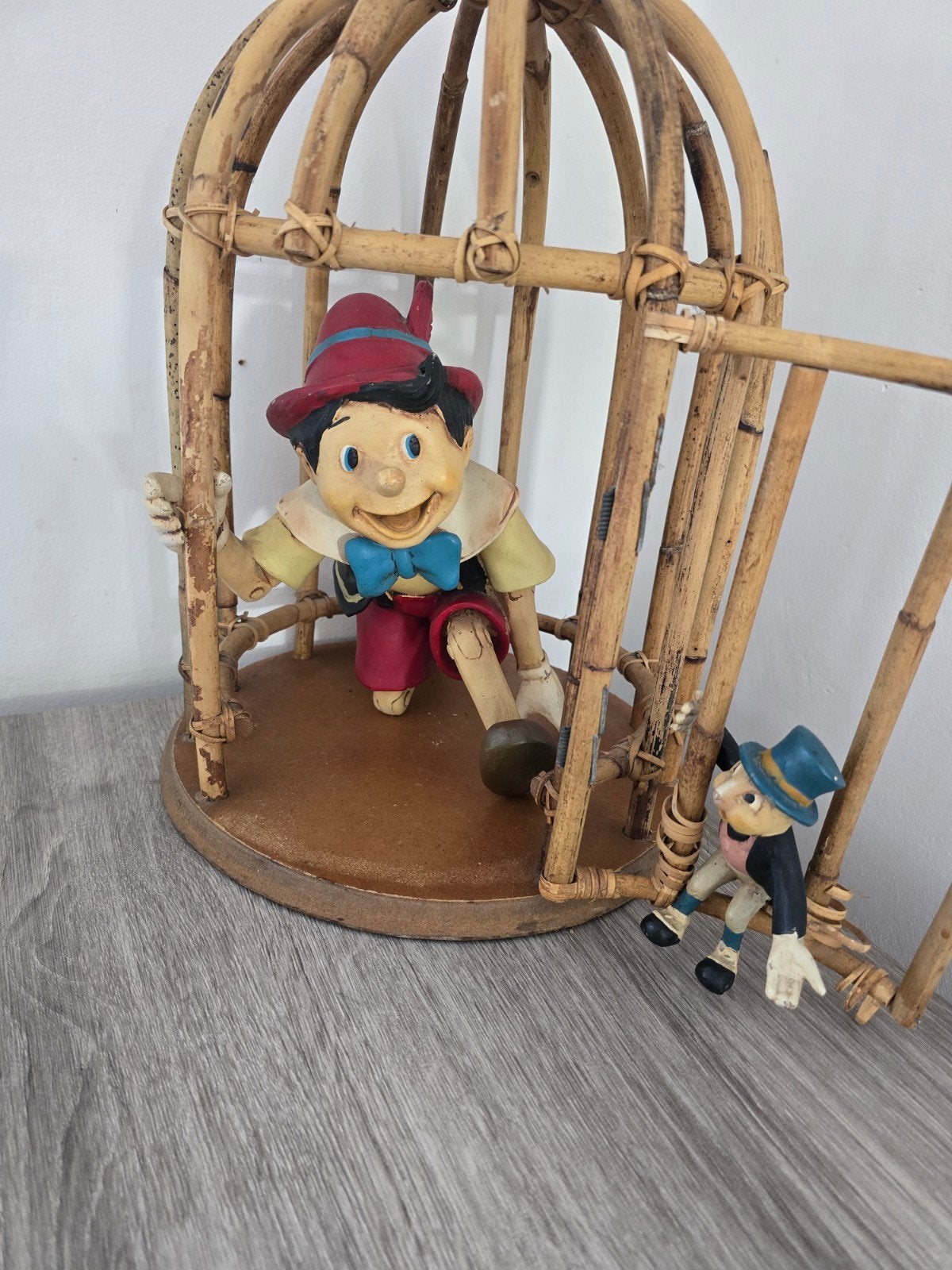 pinocchio yab designs, Enlèvement, Scène
