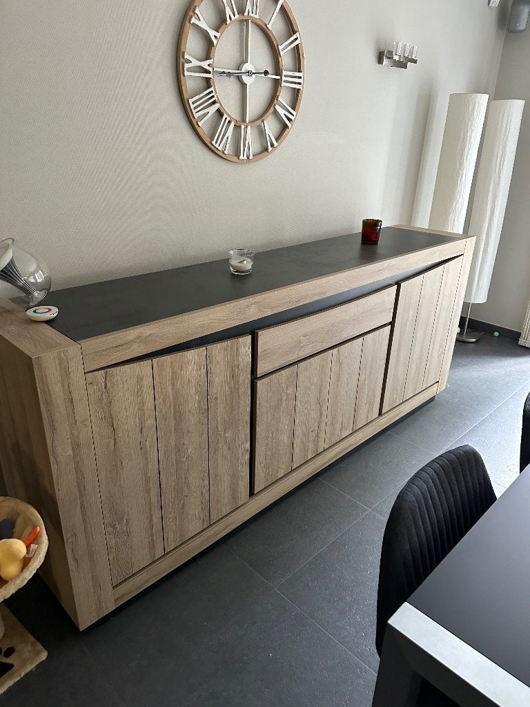 Bahut, Ophalen, Zo goed als nieuw, Met deur(en)