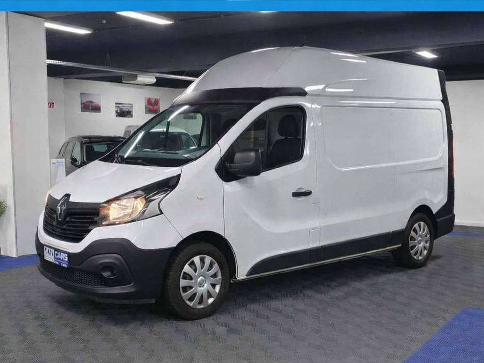 Renault Trafic Grand Confort | 65 000 km SEULEMENT | Clim Bi, Voorwielaandrijving, Stof, Gebruikt, Euro 6