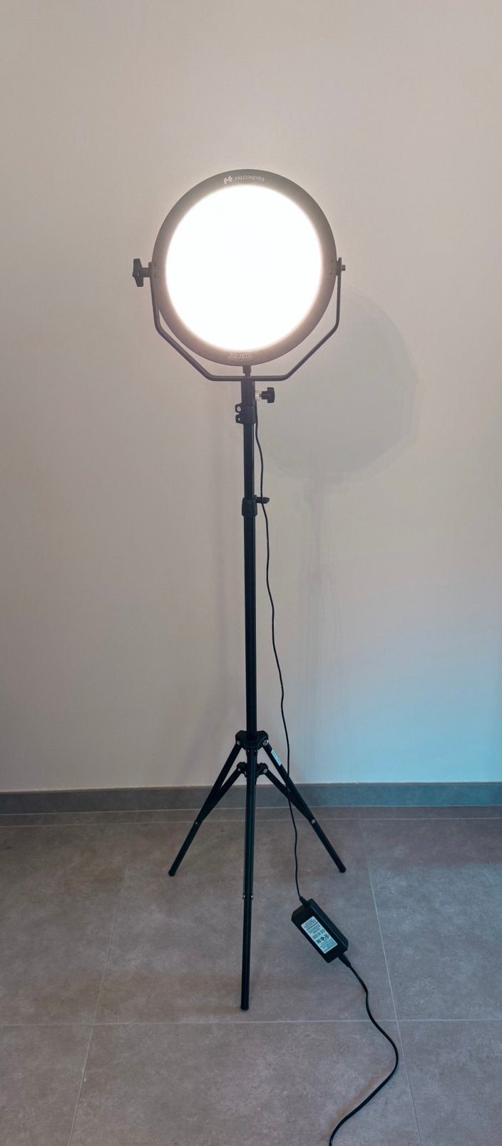 Lampe LED Bi-Color Falcon Eyes Sophiez SO-28TD, TV, Hi-fi & Vidéo, Photo | Studio photo & Accessoires, Comme neuf, Lampe ou Kit de flash