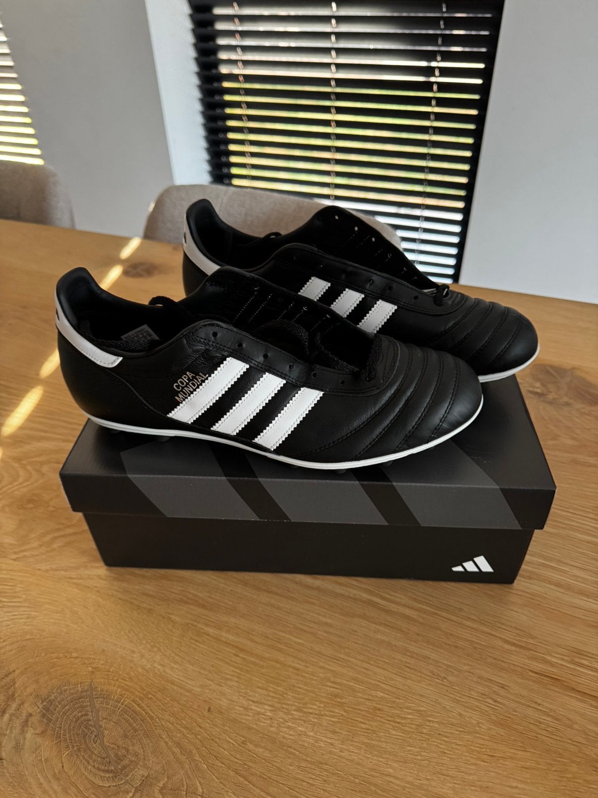 Chaussures de football Adidas Coppa Mundial, Neuf, Enlèvement ou Envoi, Chaussures de sport, Noir