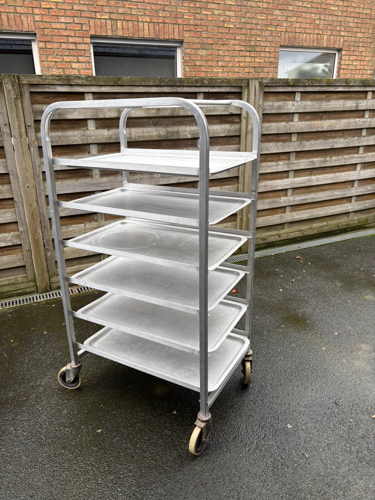 Aluminium regaalwagen, Ophalen, Gebruikt