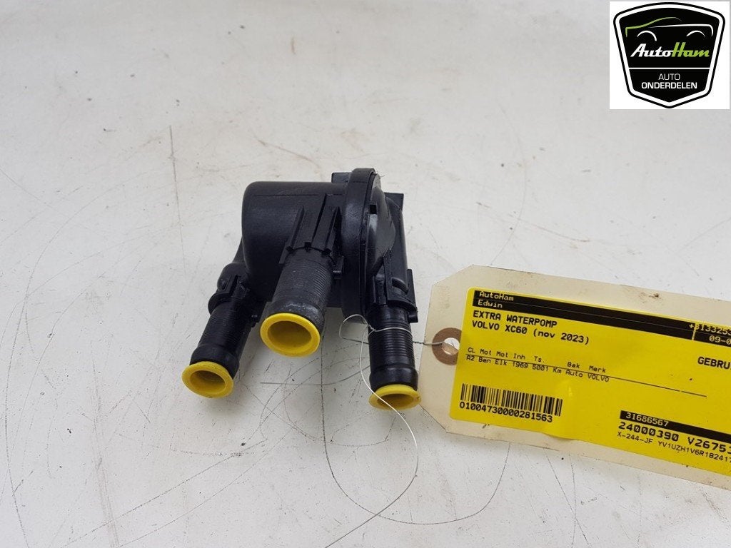 EXTRA WATERPOMP Volvo XC60 II (UZ) (|31686567|), Gebruikt, Info@volvocars.com, Volvo, Volvo Car Germany GmbH