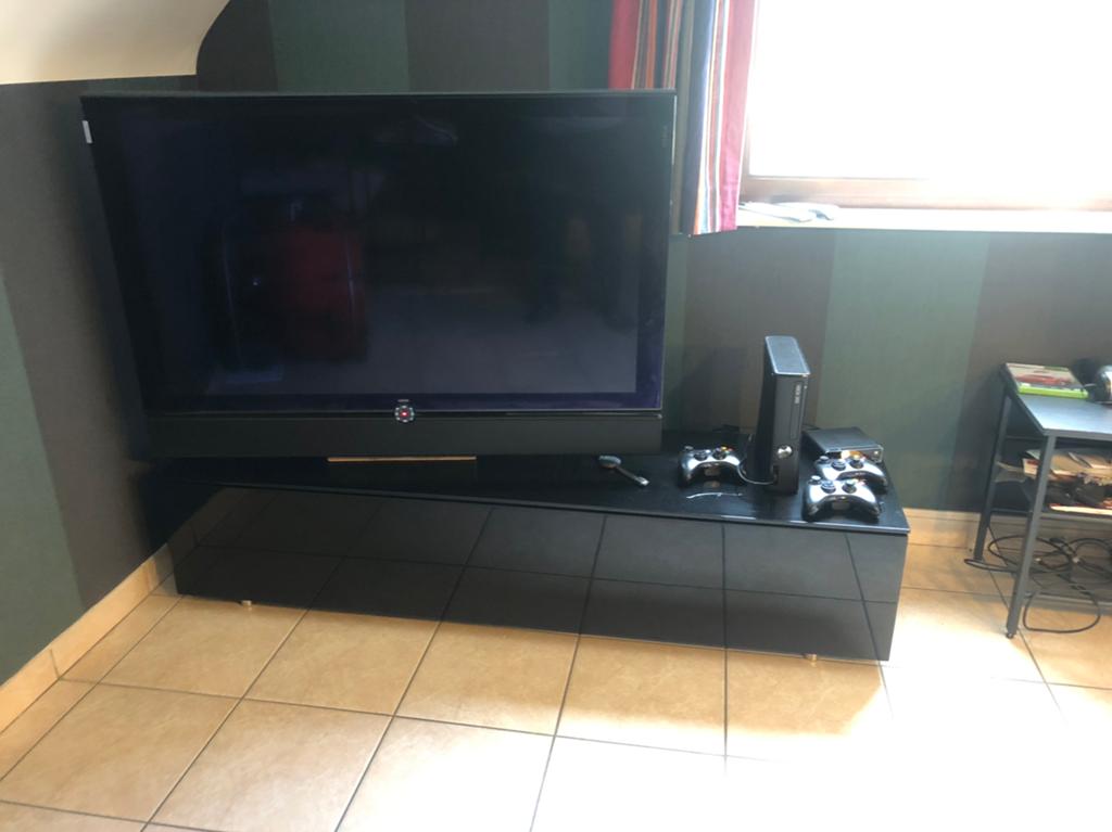 Loewe tv met Loewe kast, Enlèvement, Utilisé