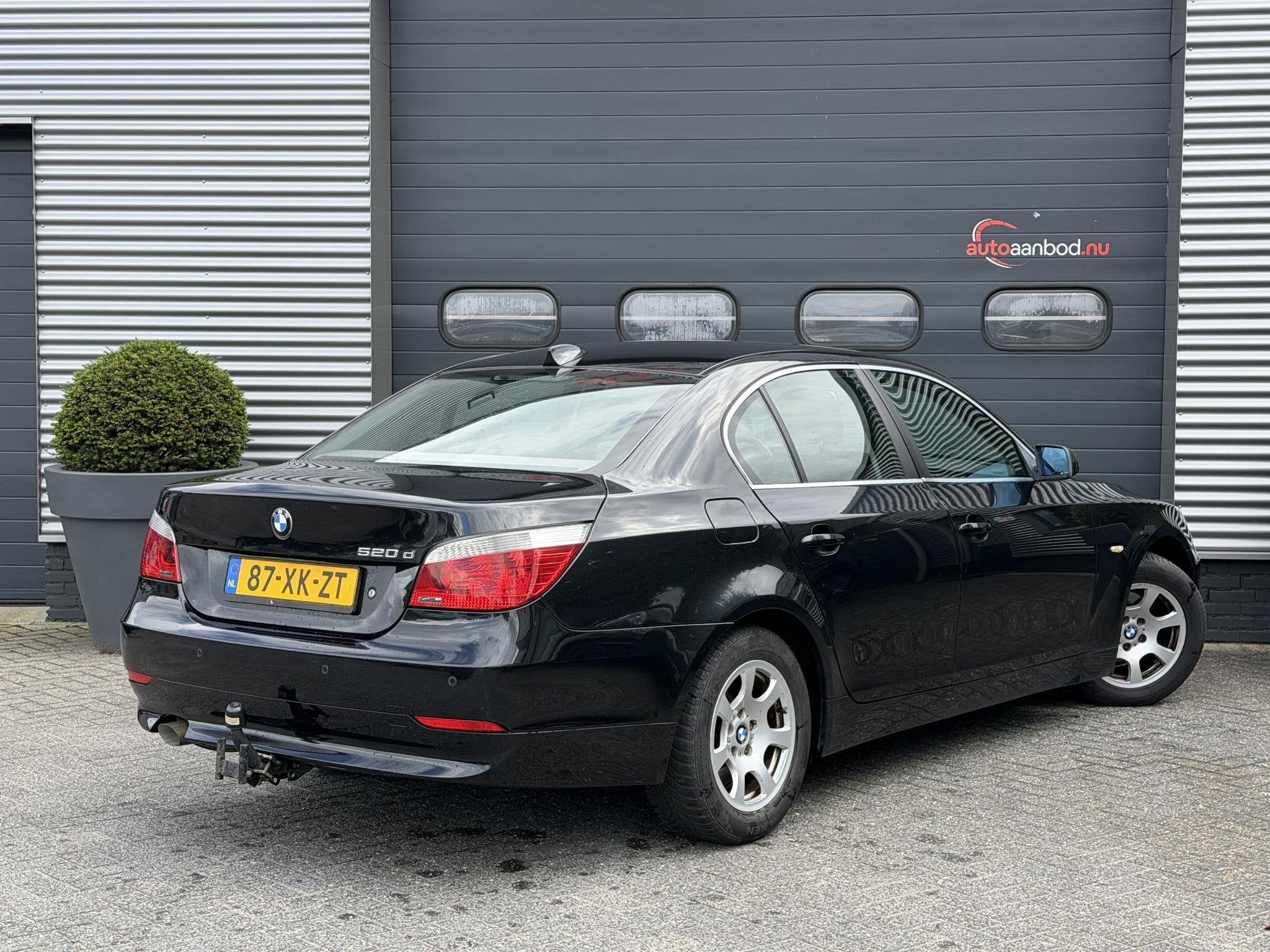 BMW 5 Serie 520d Business Line (automatique), Autos, Electronic Stability Program (ESP), 1800 kg, 4 portes, Entreprise