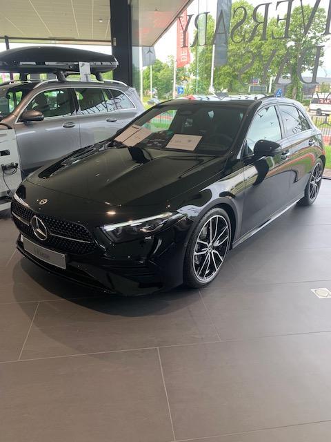 Mercedes-Benz A-klasse A 180 Star Edition DOS 8316, Auto's, Mercedes-Benz, Stof, 1440 kg, Zwart, 4 cilinders