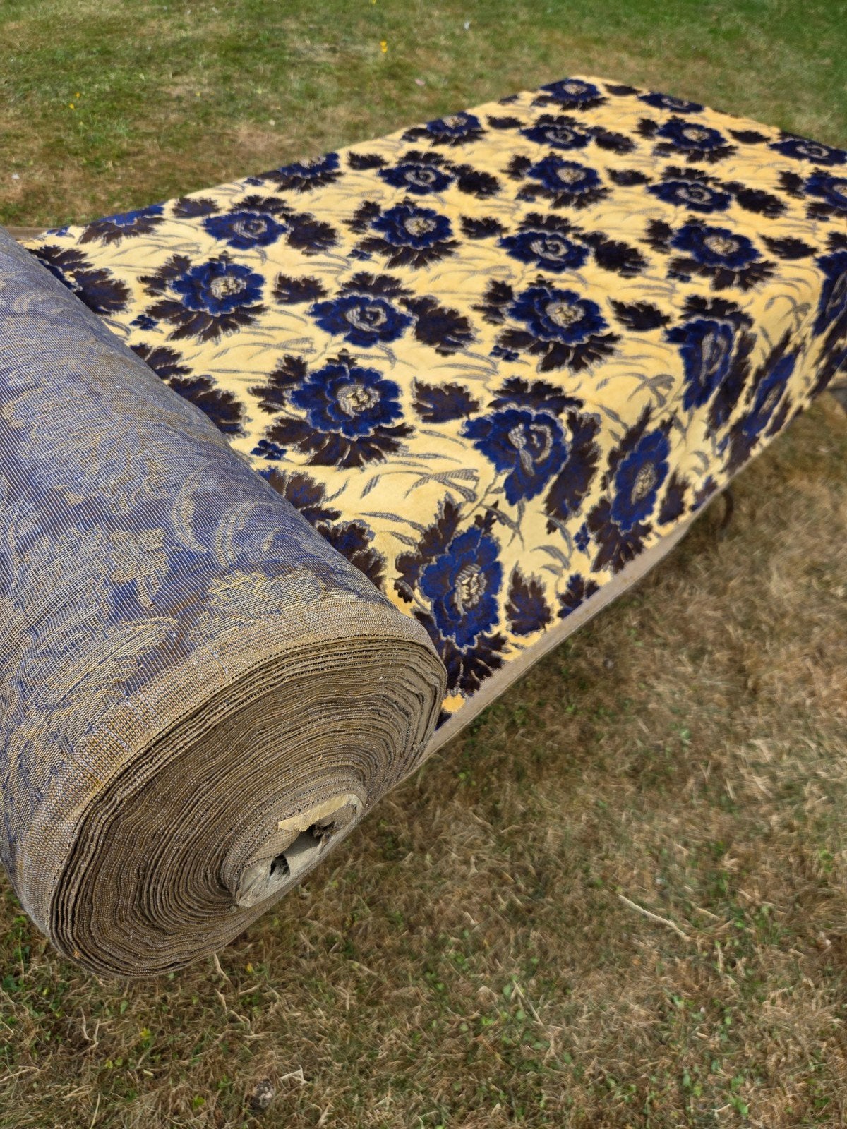 43,8 mètres tissus jacquard de qualité,  Delabie Velvet., Enlèvement