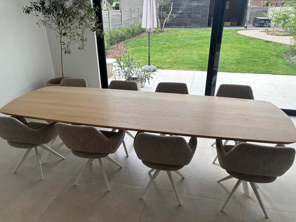 Massief eiken tafel + 8 stoelen, Huis en Inrichting, Ophalen, Zo goed als nieuw, Ovaal, Eikenhout