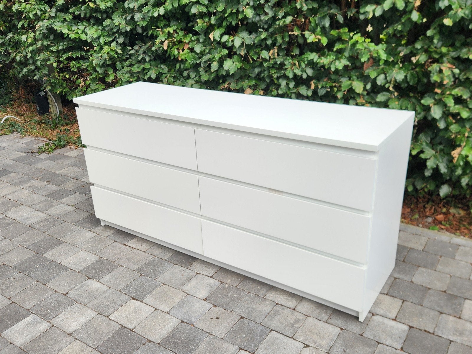 Commode Ikea 160cm
comme neuf, état propre
uniformément, Enlèvement, Comme neuf