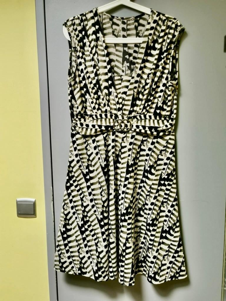 Jurk - CASSIS - maat 42, Kleding | Dames, Jurken, Zo goed als nieuw, Maat 42/44 (L), Overige kleuren, Knielengte, Ophalen of Verzenden