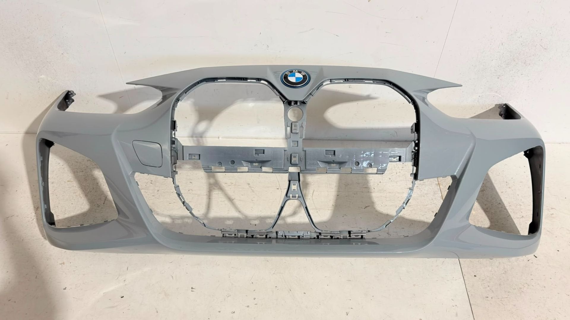Pare-chocs avant BMW S rie 4 i4 G26 Pack M Sport 51119881896, Petuelring 130
80788  Munich, DE, Pare-chocs, Info@bmw.de, Utilisé