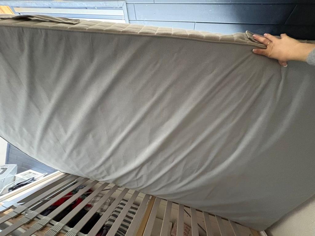 Ikea bed 140/200