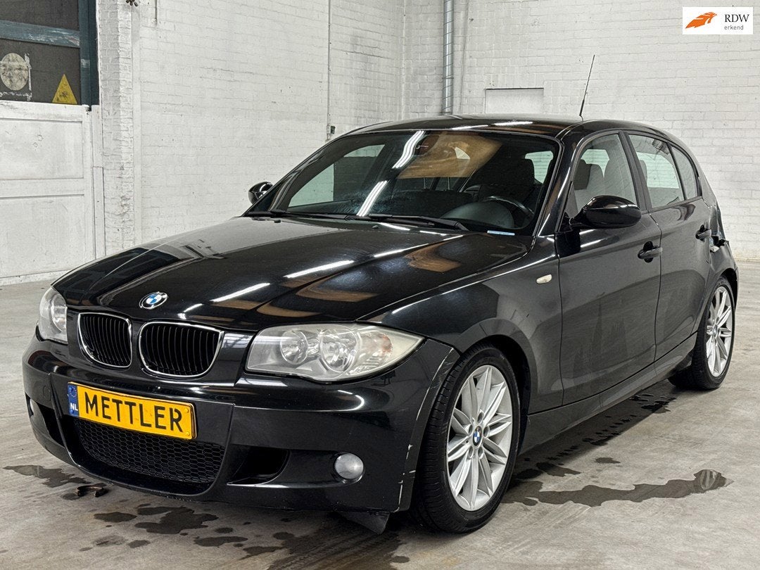 BMW 1-serie 116i M Sport | Airco | Schade, Autos, Achat, Entreprise, 180 g/km, 5 portes