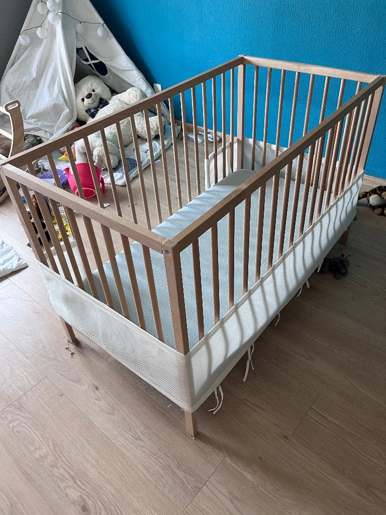 Babybedje met matras te koop, Ophalen, Zo goed als nieuw, Matras