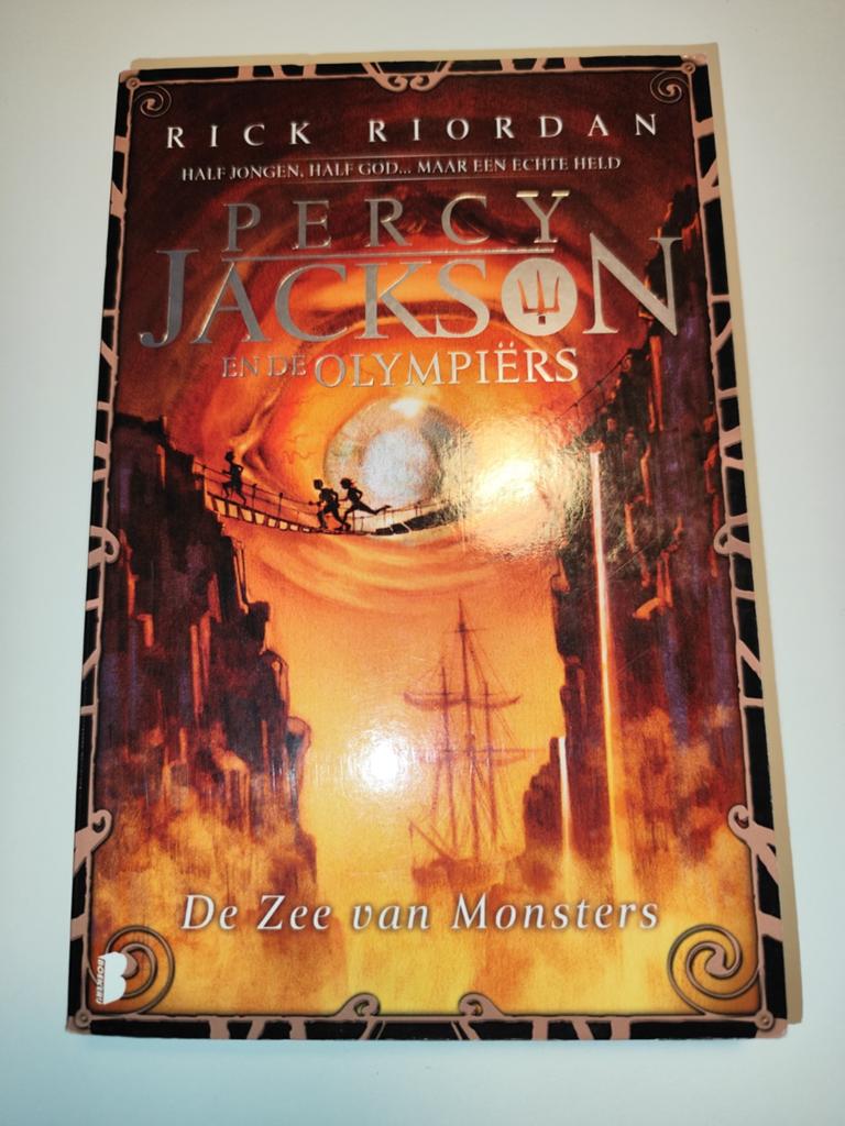 Rick Riordan - De zee van monsters, Ophalen of Verzenden, Rick Riordan