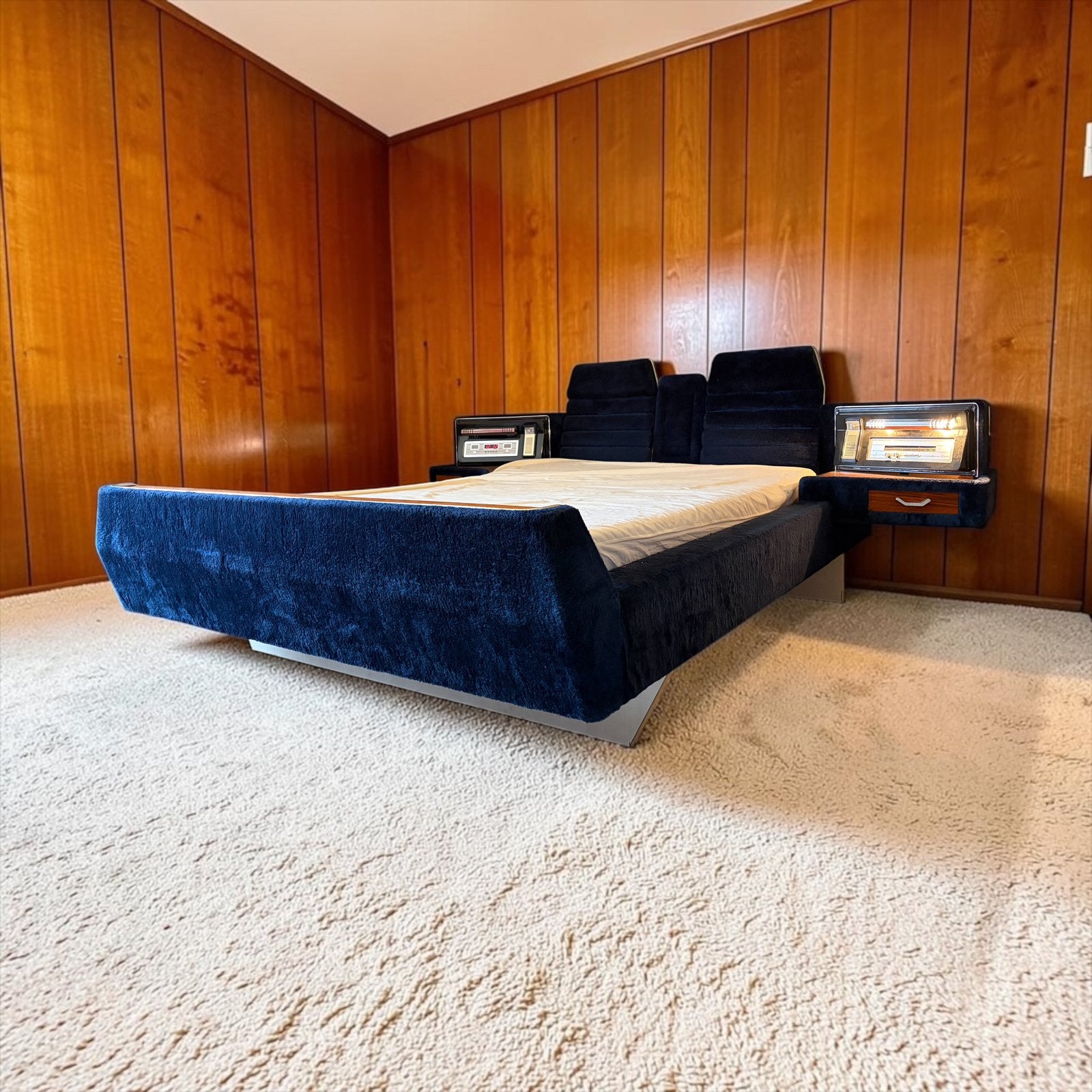 Vintage space age bed Luigi Massoni voor Poltrona, Antiek en Kunst, Verzenden