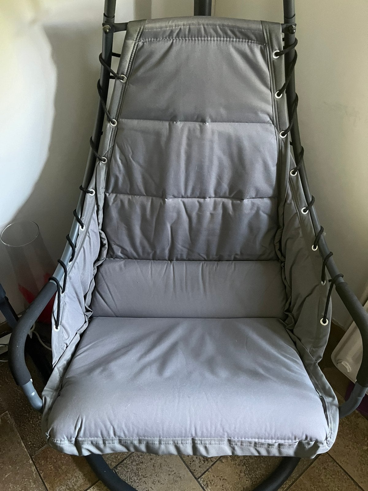 Fauteuil suspendu, Enlèvement, Comme neuf