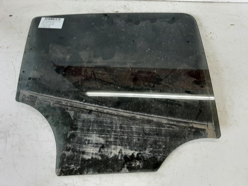 VITRE ARRIERE DROITE Opel Mokka X (01-2016/-), Utilisé, Opel