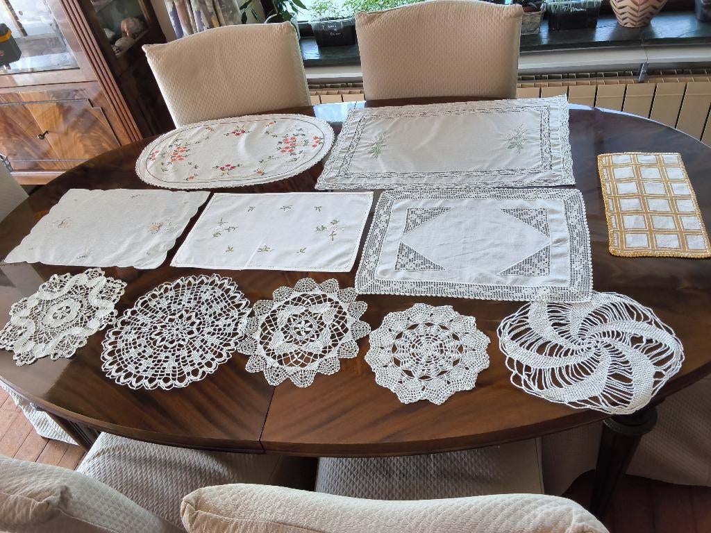 Lot anciens napperons en coton /dentelle / crochet, Enlèvement ou Envoi, Comme neuf