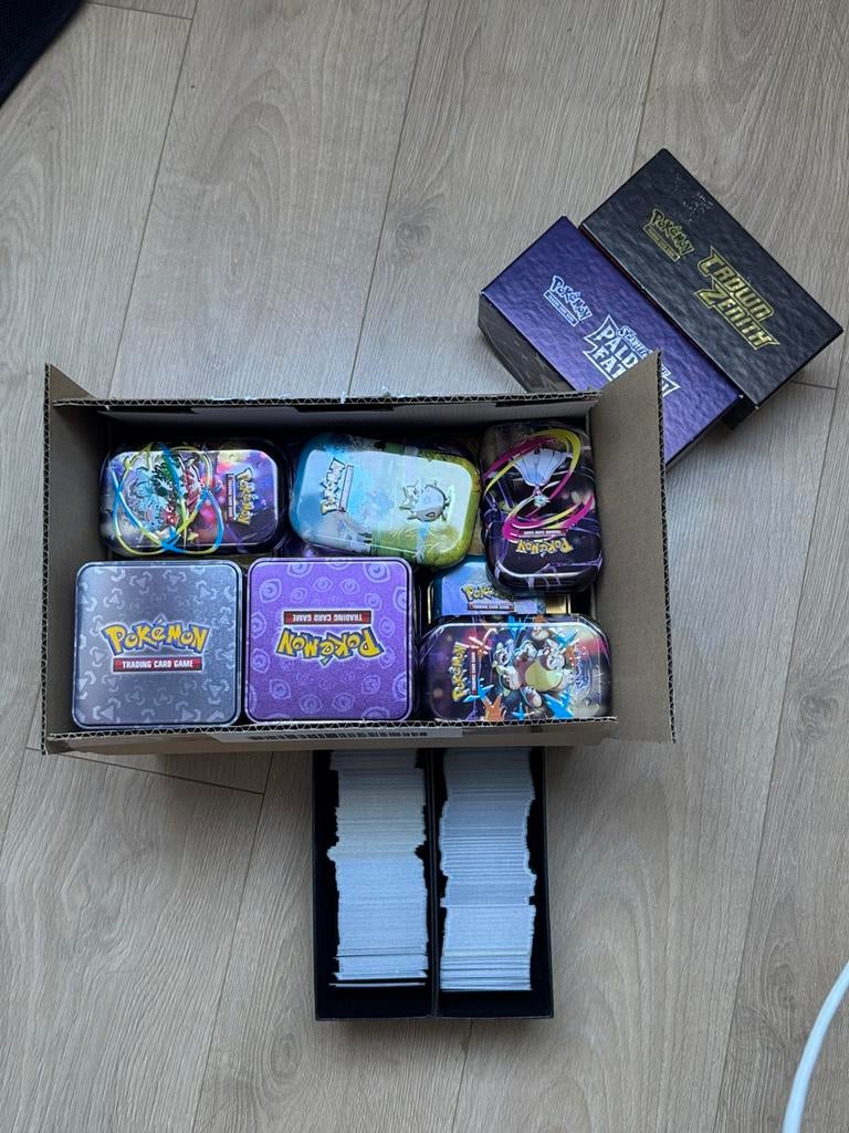 Pokemon lege tins & bulk, Ophalen of Verzenden, Zo goed als nieuw