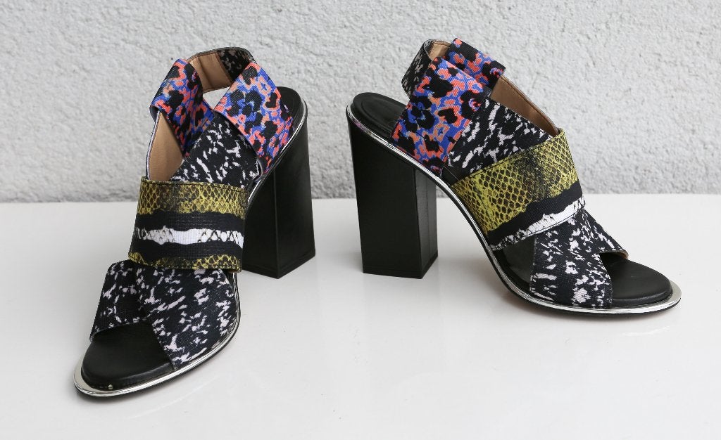 Jolies sandales multicolores 38, Enlèvement ou Envoi, Comme neuf, Zara Women, Sandales et Mûles