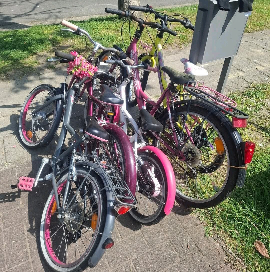 kinder meisjes fietsen na te kijken in 1 lot te koop, Ophalen