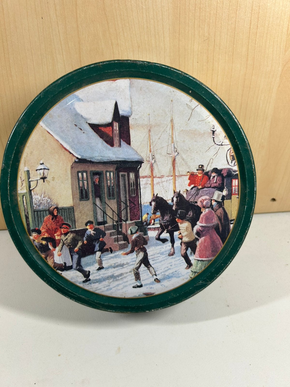 Boîte ronde vintage en fer blanc — scène hivernale, Enlèvement ou Envoi, Utilisé