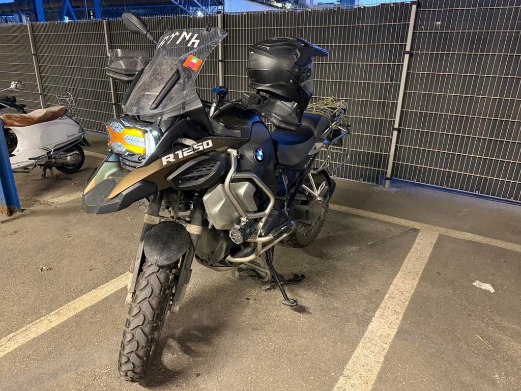 bmw 1250 gs adventure exclusive kalamata, Motoren, Motorrijbewijs A, 3 cilinders, Particulier, Meer dan 35 kW